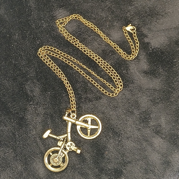 5$ Vtg Gold Bicycle Pendant Necklace - Picture 2 of 7